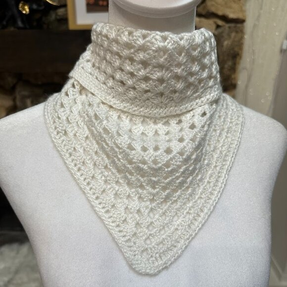 Handmade White Crochet Triangle Scarf Shawl Bandana Collar Women’s Accessory - Picture 3 of 5